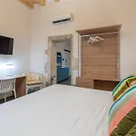 Hotiday Siracusa Aparthotel 3*